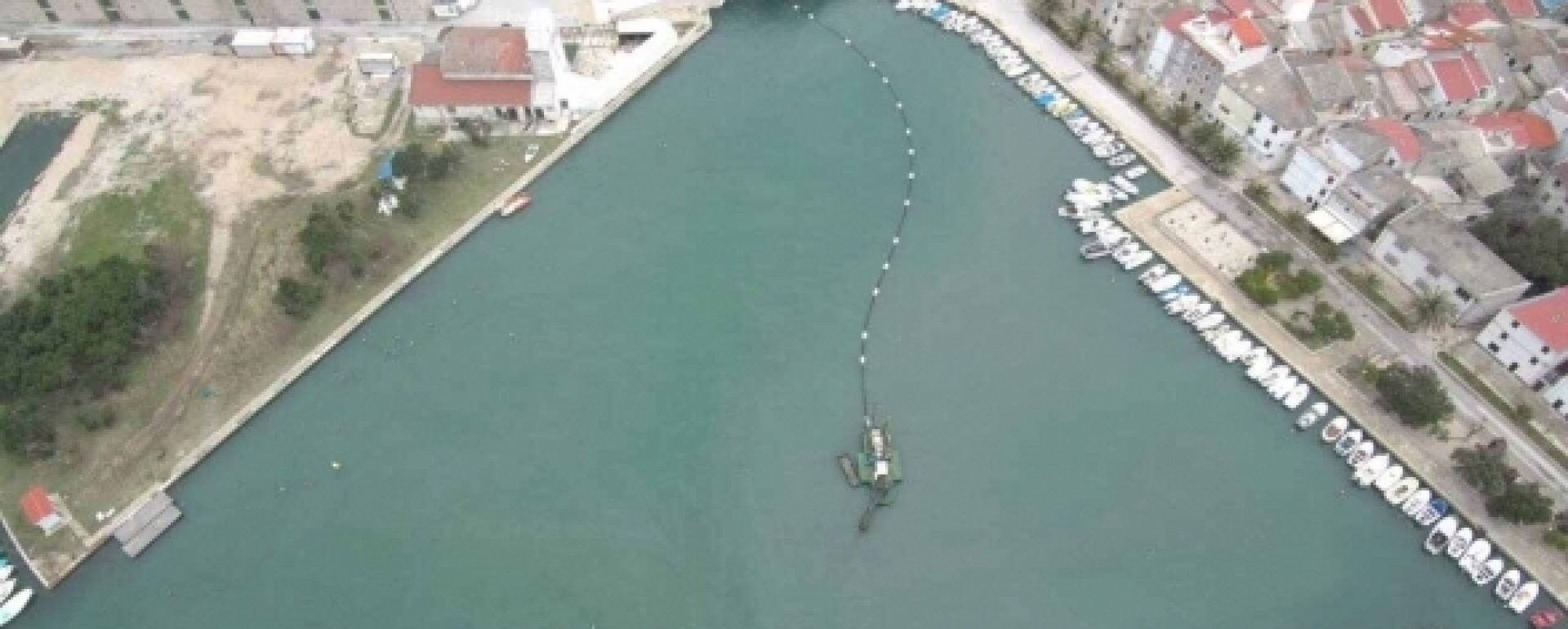 Sanacija obalnih zidova i postavljanje pontona u luci Pag